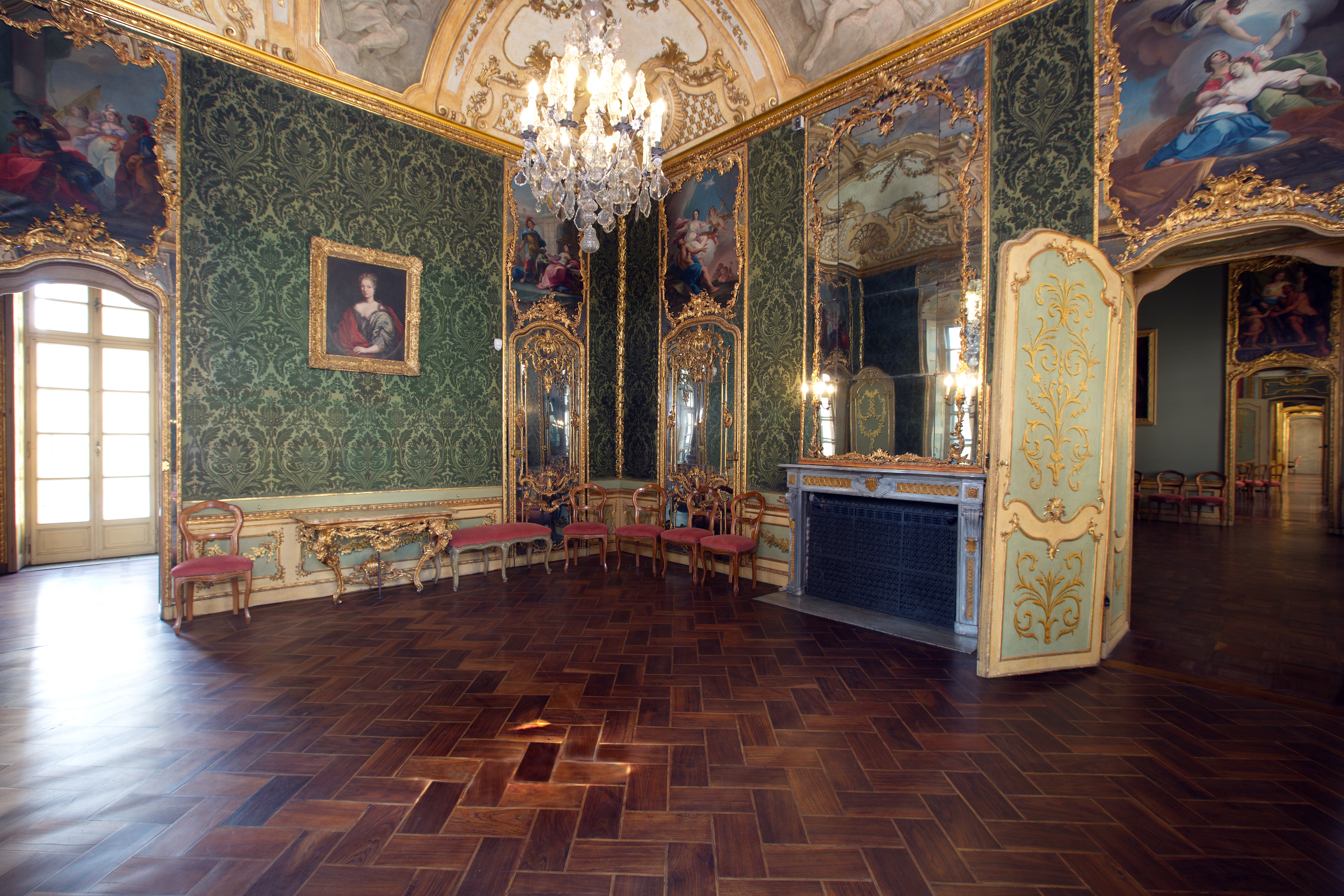 Sala degli Specchi del Palazzo Falletti di Barolo